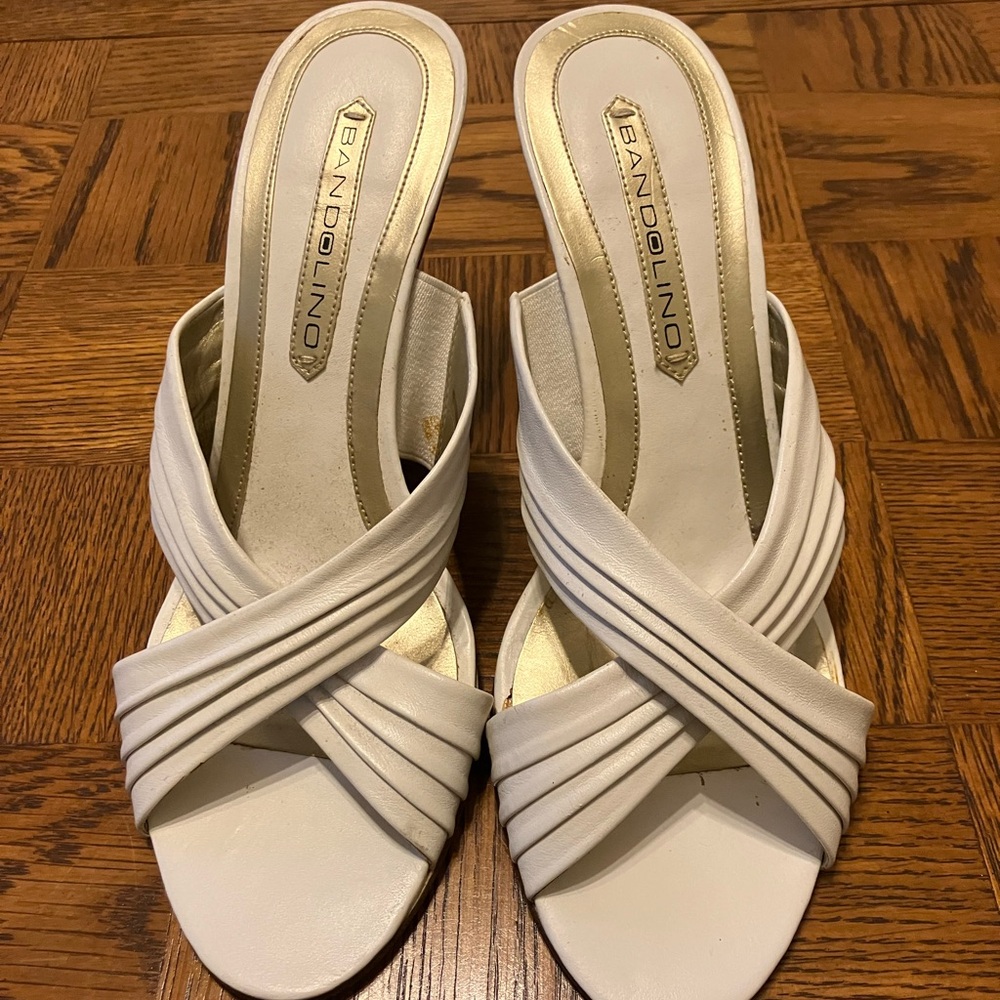 Bandolino Women's Cream Mules